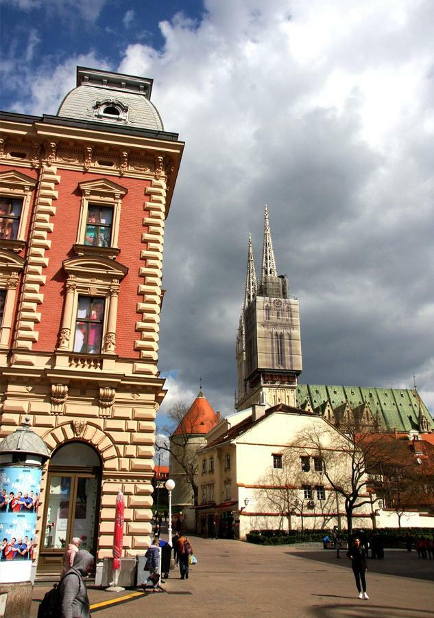 Luxurios And Historic Apartment "Shine" - Right On The Main Square Загреб Экстерьер фото
